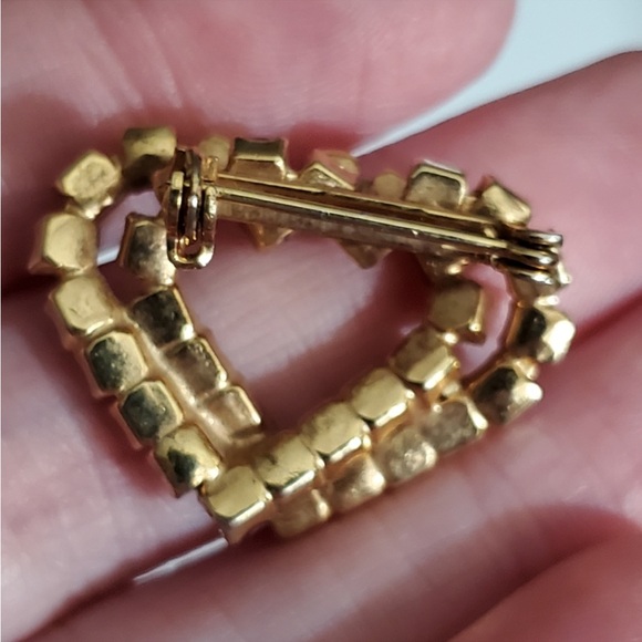 Vintage Gold Tone Double Heart Red & Clear Rhinestone Pin/Brooch♥️ - Picture 6 of 6